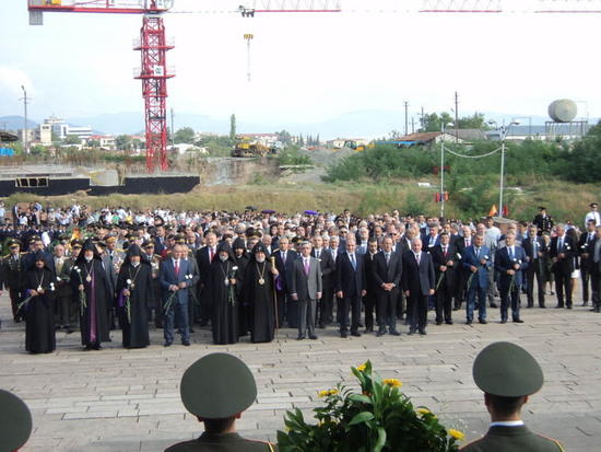 Руководсто Нагорного Карабаха, Армении, духовенство.