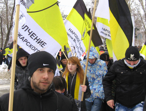 Акции оппозиционных партий и движений прошли в Волгограде. Общие требования оппозиционеров - проведение честных выборов 4 марта. На снимке: колонна националистов. Волгоград, 23 февраля 2012 г. Фото Вячеслава Ященко для «Кавказского узла» 