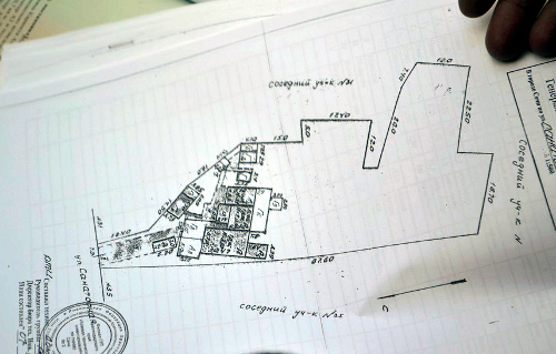План приусадебного участка семьи Торомонян по улице Санаторной, 33 в Сочи. 15 октября 2013 г. Фото Светланы Кравченко для "Кавказского узла"