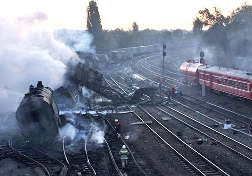 Авария в Белой Калитве, Ростовская область, 9 мая 2013 г. Фото http://www.kalitva.ru/