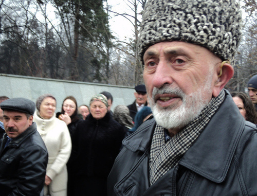 Участники митинга памяти, посвященного 70-летию депортации балкарского народа. Нальчик, 8 марта 2014 г. Фото Луизы Оразаевой для "Кавказского узла" 