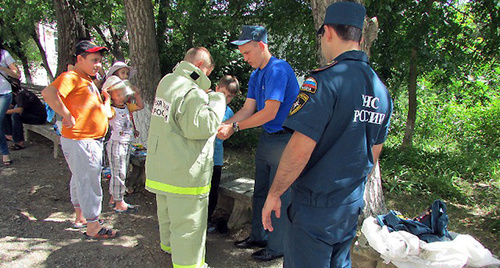 В пунктах временного размещения беженцев с Украины прошел День пожарной безопасности. Июль, 2014.  Фото: сайт  ГУ МЧС Ставропольского края. http://www.26.mchs.gov.ru/news/detail.php?news=27217&dn=1405368000