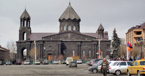 Церковь Святой Богородицы на площади Вардананц в Гюмри. Фото: Crispin Semmens - Flickr: the Holy Saviour Church of Gyumri https://ru.wikipedia.org/