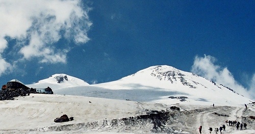 Склон Эльбруса. Фото: Radu Vatcu, Wikimedia.org