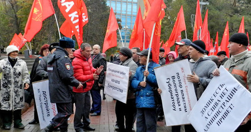 Митинг КПРФ в связи с годовщиной Октябрьской революции. 7 ноября 2016 г. Фото Татьяны Филимоновой для "Кавказского узла"