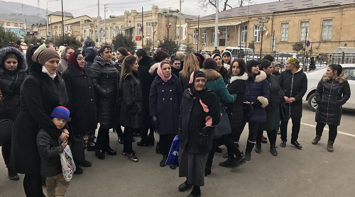 Участницы митинга в Дербенте. 11 января 2017 года. Фото Патимат Махмудовой для "Кавказского узла"