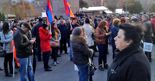 Активисты на площади Свободы. Ереван, 17 марта 2017 г. Фото Армине Мартиросян для "Кавказского узла"