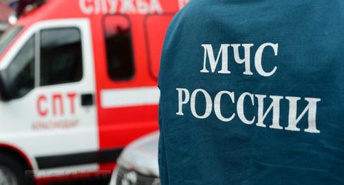 Символика МЧС. Фото http://61.mchs.gov.ru/operationalpage/operational/item/6356949/