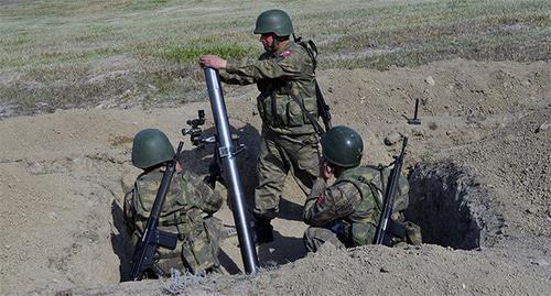 Военные учения в армии Азербайджана. Фото пресс-службы Минобороны Азербайджана. http://mod.gov.az/ru/foto-arhiv-045/?gid=18455