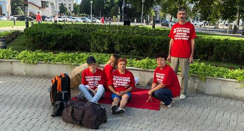 Пикет дольщиков в Краснодаре. 21.08.2018 г. Фото Анны Грицевич для "Кавказского узла"