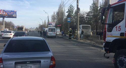 На месте ДТП. Волгоград, 11 апреля 2019 г. Фото: Пресс-служба ГУ МВД России по Волгоградской области https://34.xn--b1aew.xn--p1ai/%D0%BD%D0%BE%D0%B2%D0%BE%D1%81%D1%82%D0%B8/item/16515425/