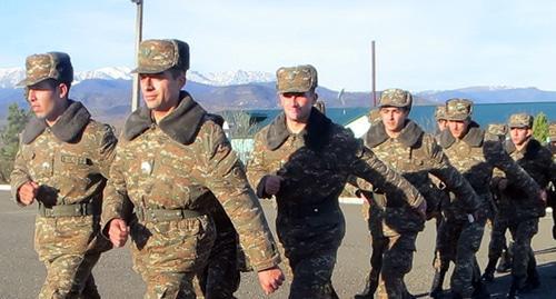 Строй солдат в одной из воинских частей Нагорного Карабаха. Фото Алвард Григорян для "Кавказского узла"