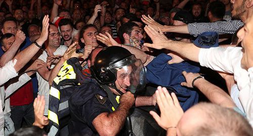 Акция протеста в Тбилиси. 21 июня 2019 г. Фото: REUTERS/Irakli Gedenidze