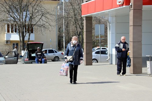 На улицах Красного Сулина во время режима самоизоляции мало людей. Фото Вячеслава Прудникова для «Кавказского узла»