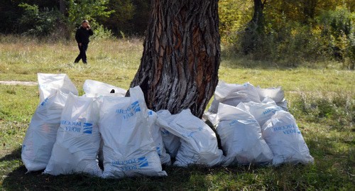 Всероссийская акция «Вода России» по очистке от бытового мусора и древесного хлама берегов водных объектов в Надтеречном районе Чечни. Фото пресс-служба администрации  Надтеречного района Чечни