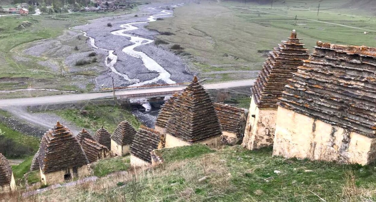 Даргавский некрополь. Фото: Тамары Агкацевой для "Кавказского узла".