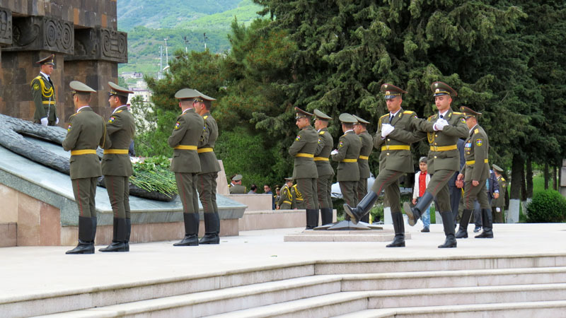 9 мая 2016г. Мемориальный комплекс г.Степанакерта.